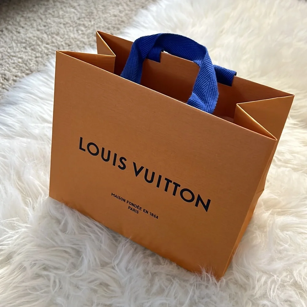 Small Louis Vuitton paper bag - Picture 3 of 7